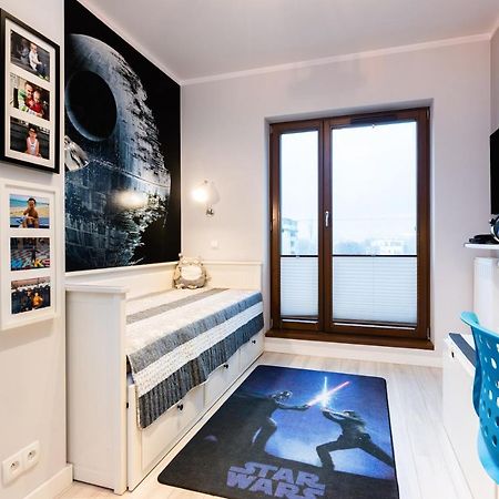 Elegant Business Accommodation With Parking - By Upstairs Cracovie Extérieur photo