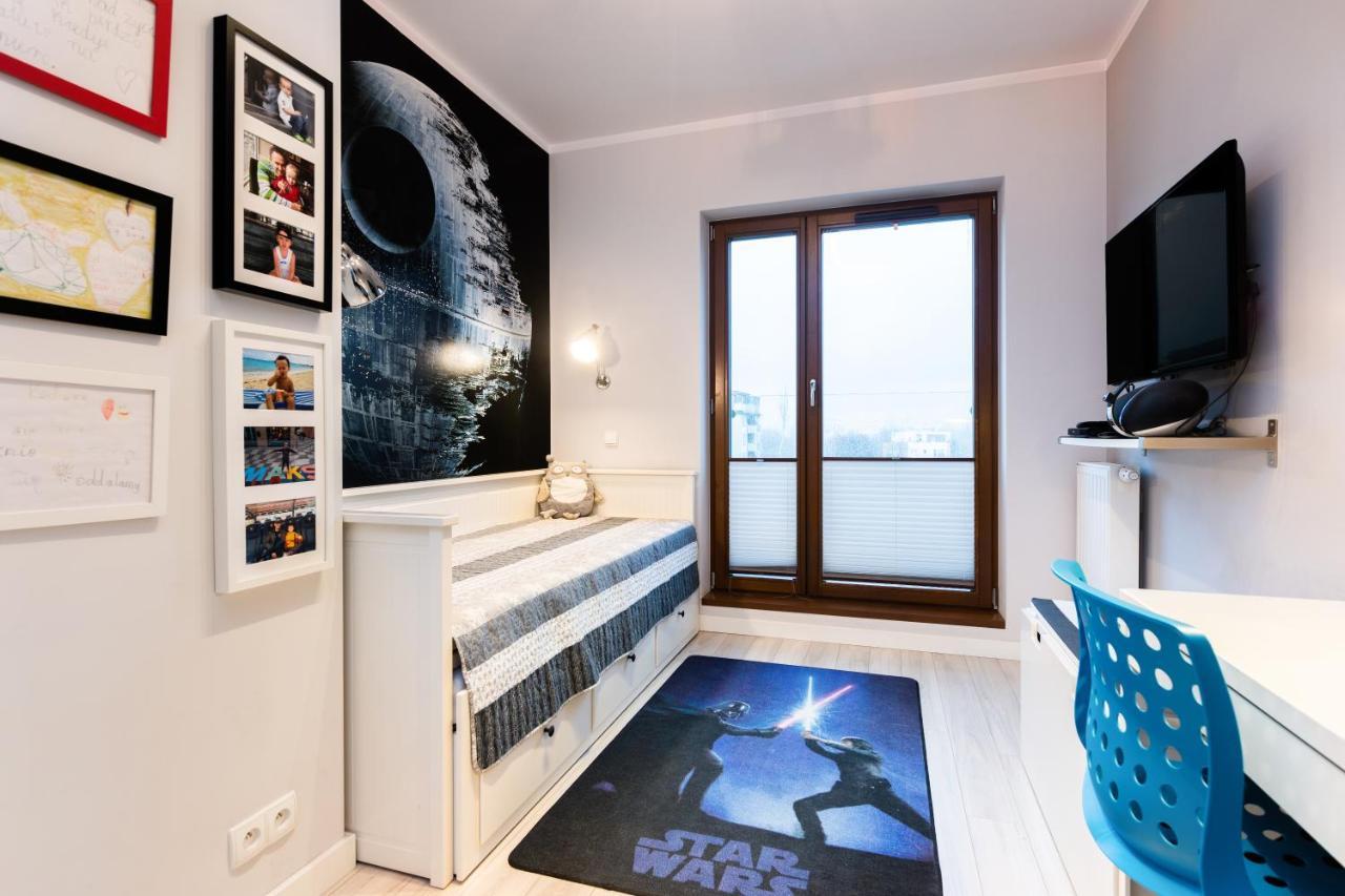 Elegant Business Accommodation With Parking - By Upstairs Cracovie Extérieur photo