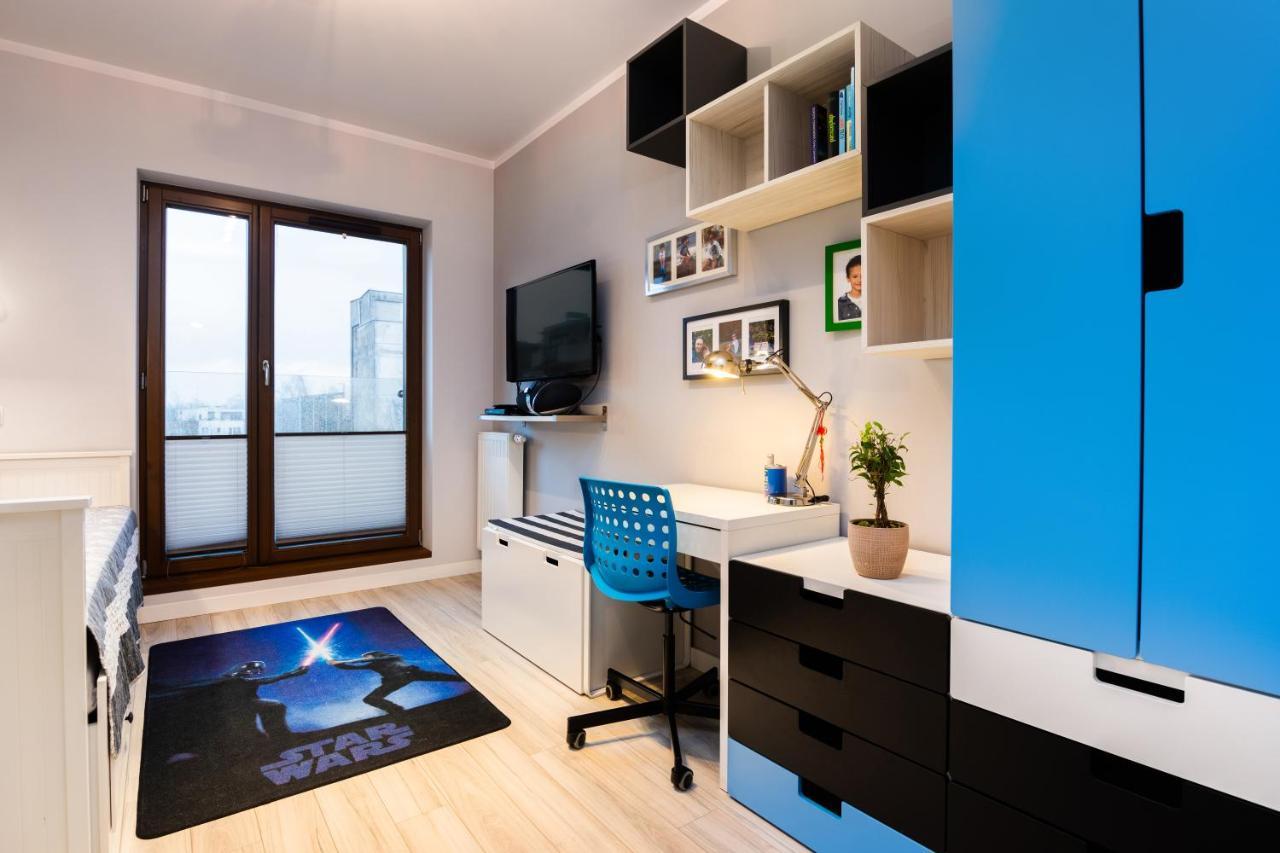 Elegant Business Accommodation With Parking - By Upstairs Cracovie Extérieur photo