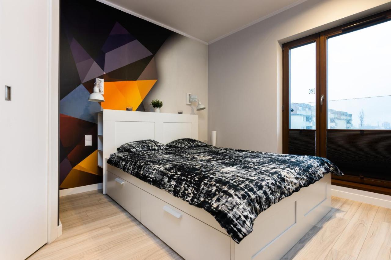 Elegant Business Accommodation With Parking - By Upstairs Cracovie Extérieur photo